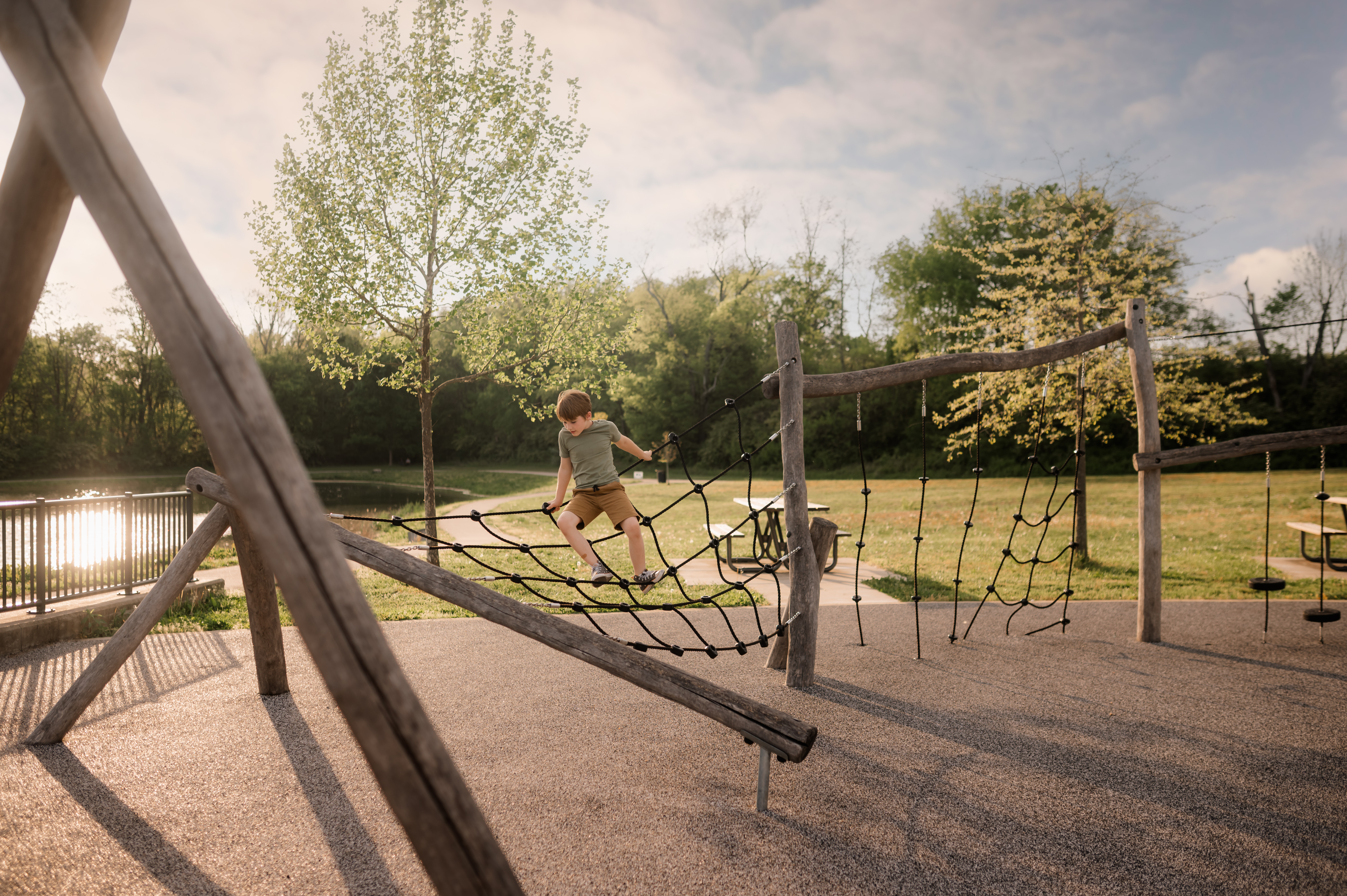 How to Take Beautiful Candid Photos of Your Kids at the Park (No Posing Required)